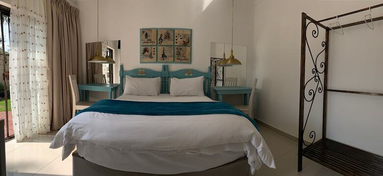 Bed & Breakfast House And Heart Guest House