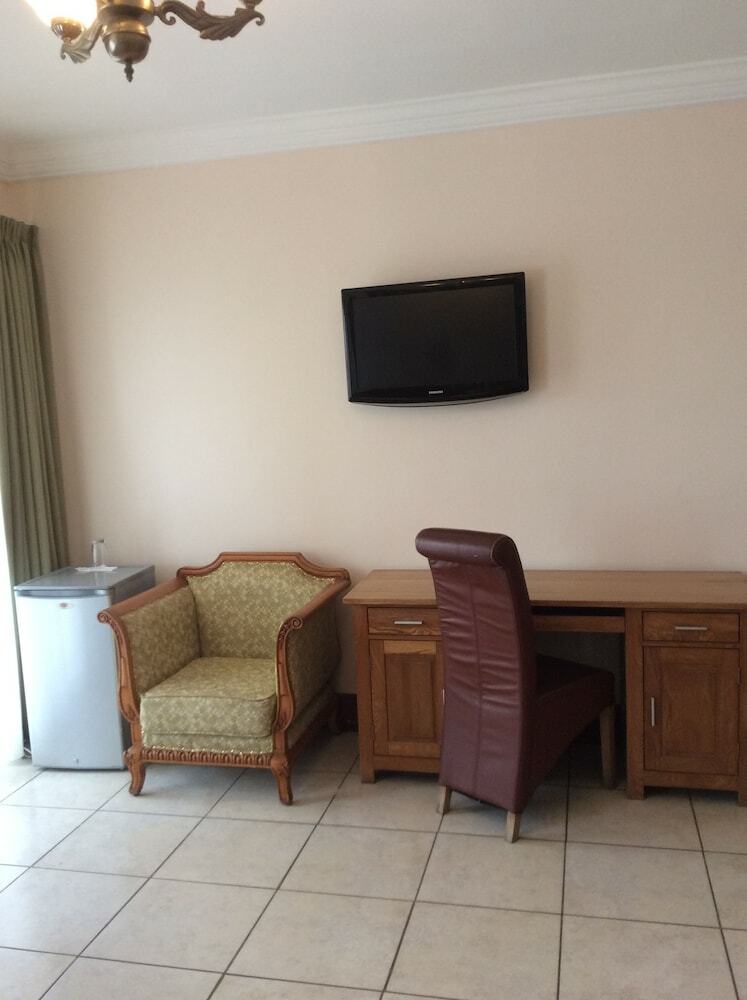 Highgate Hotel