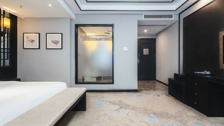 Vyluk J Hotel Chongqing Changjiangsuodao