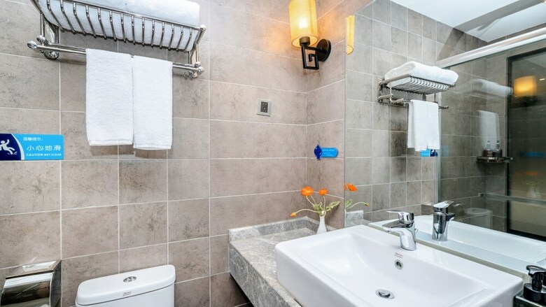 Vyluk J Hotel Chongqing Changjiangsuodao