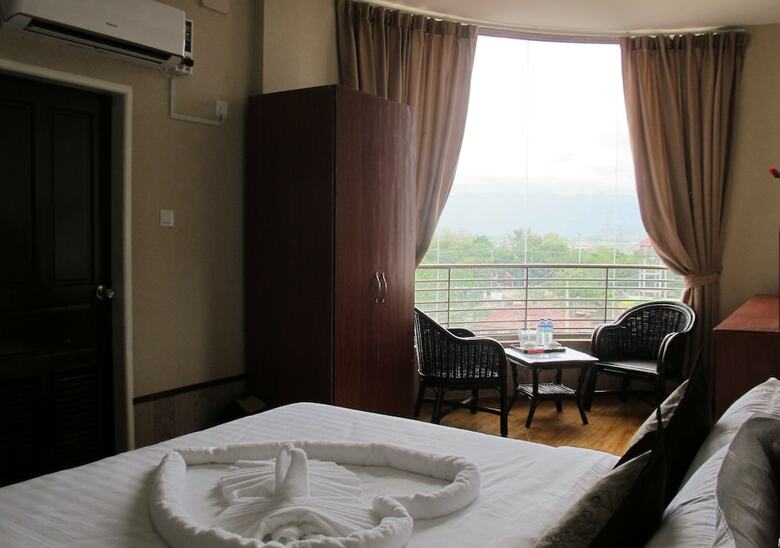 Shwe Pe Ti Hotel