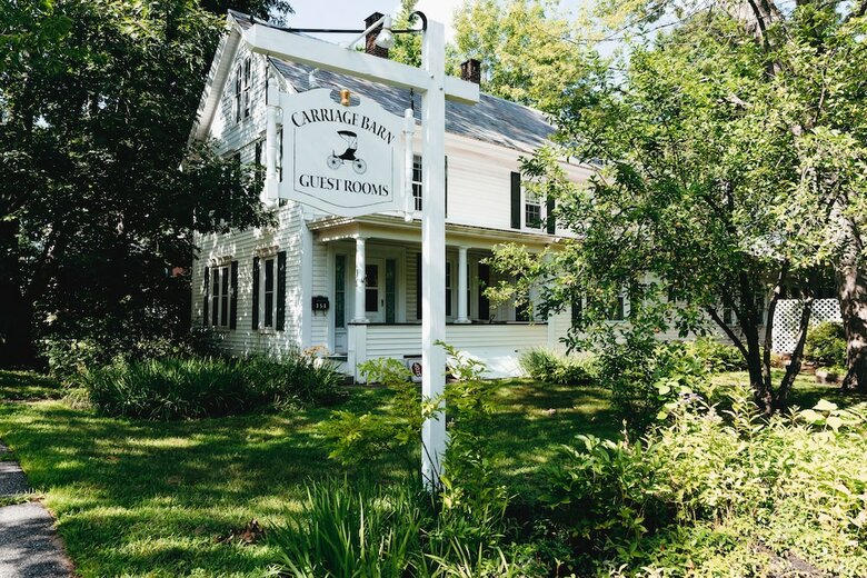 Bed & Breakfast The Elm City Carriage Barn