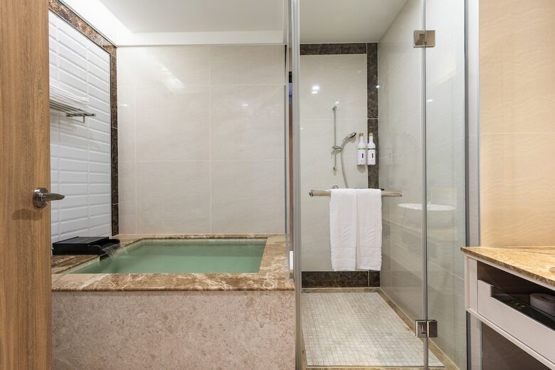 Chungtang Spring Flagship    Hotel