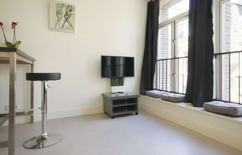 Bright & Great Apartment In Jordaan Area