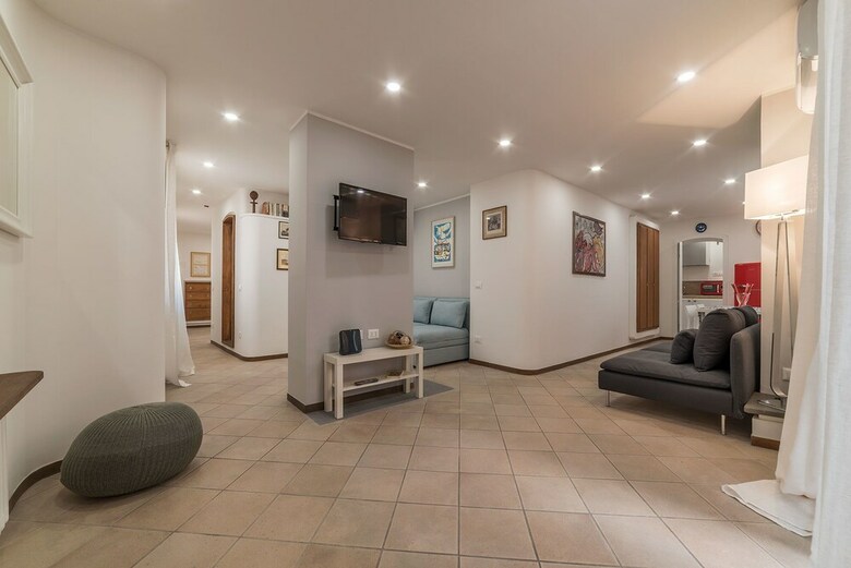 Montecitorio Lovely Apartment