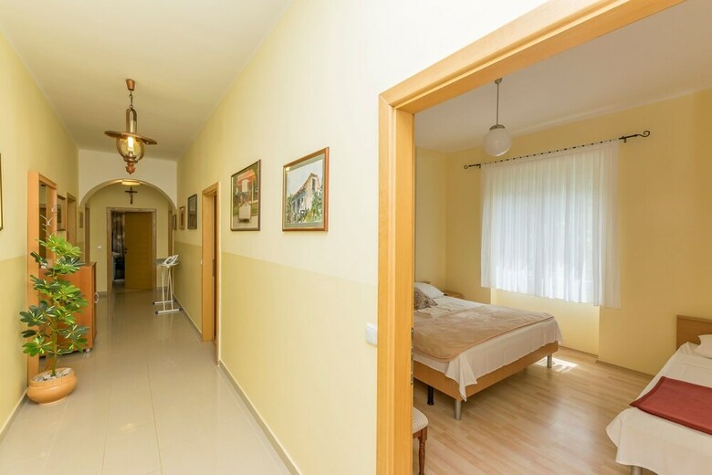House Vila Rosales