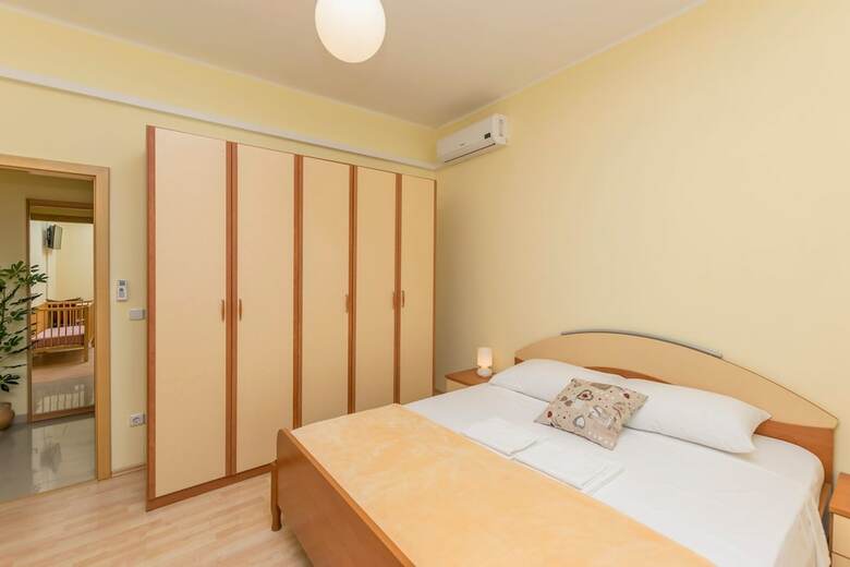 House Vila Rosales