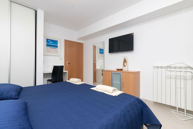 Apartments Villa Adore