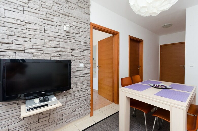 Apartments Valbruna