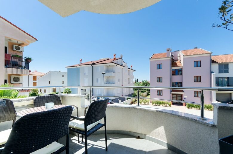 Apartments Valbruna