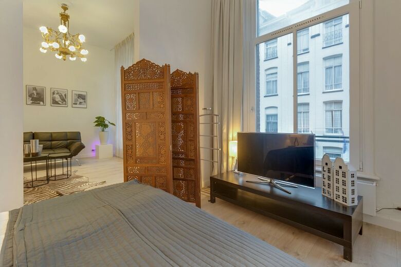 Design Apartment With Balcony