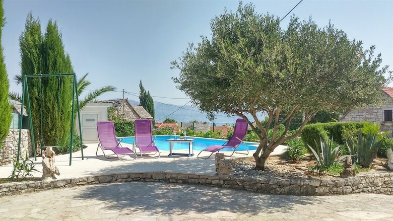 Villa Nika