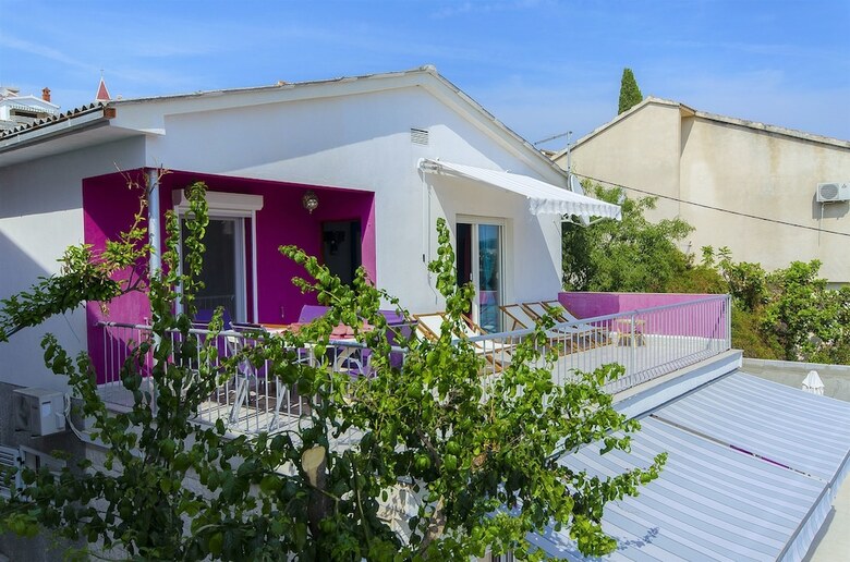 Villa House Pinky