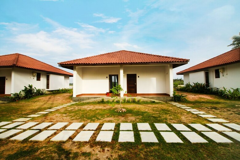 Hotel Capital O 266 The Wind Beach Resorts