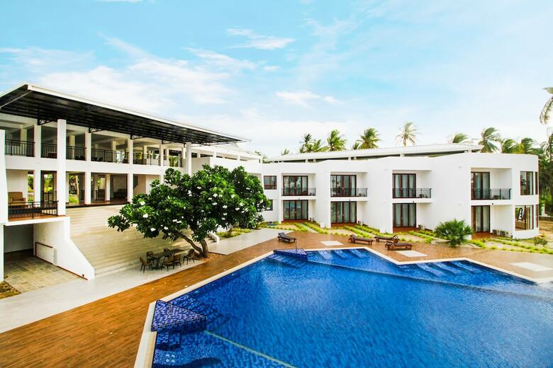 Hotel Capital O 266 The Wind Beach Resorts