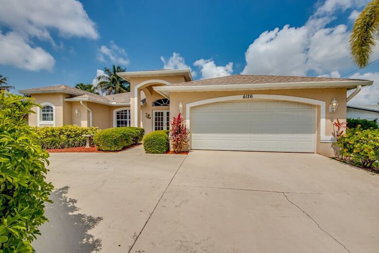 House Palm Tree By Vacationhit