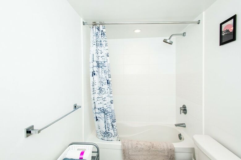 Gorgeous Luxury Condos Near The Cn Tower