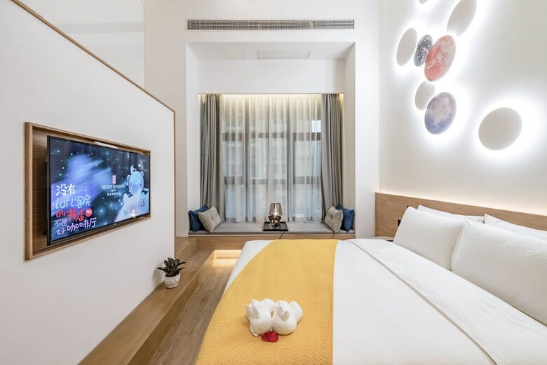 Rezen Sunbow Hotel