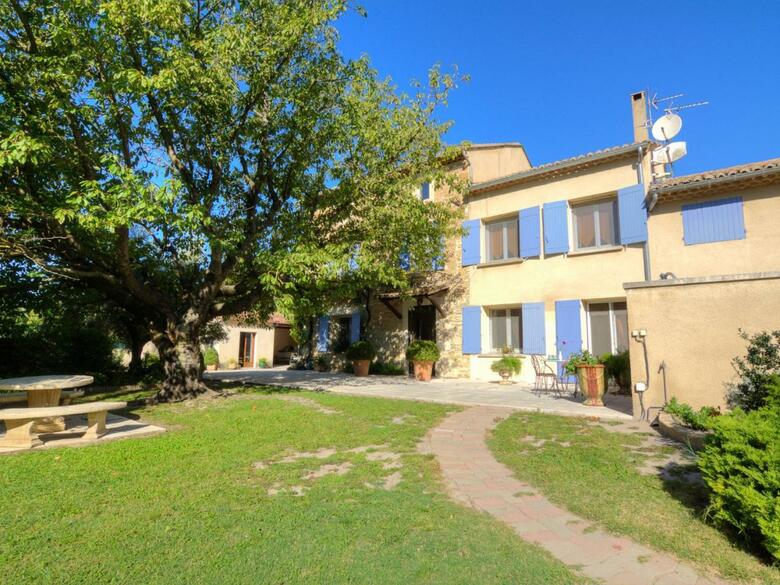 Holiday Home Mas de La Roque Althen Les Paluds