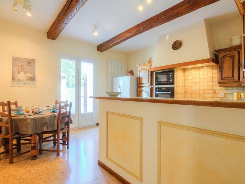 Holiday Home Mas de La Roque Althen Les Paluds