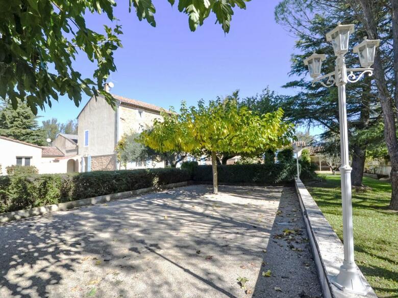 Holiday Home Mas de La Roque Althen Les Paluds