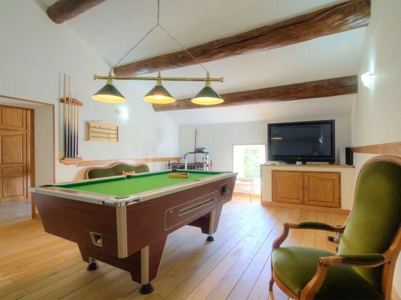 Holiday Home Mas de La Roque Althen Les Paluds