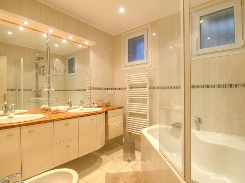 Holiday Home Mas de La Roque Althen Les Paluds