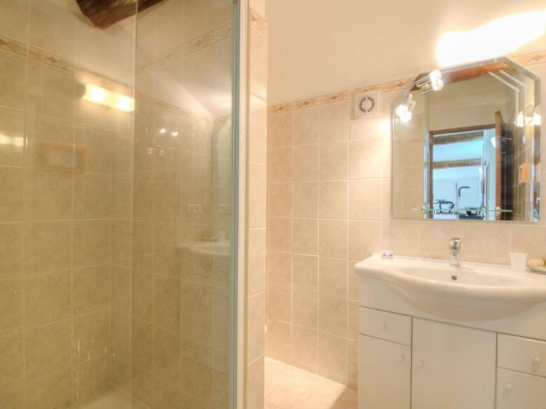 Holiday Home Mas de La Roque Althen Les Paluds