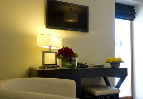 Hotel H�tel Burgevin