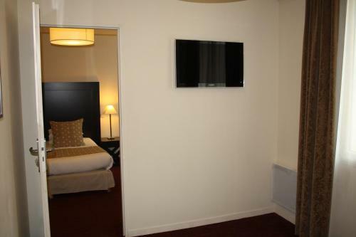 Hotel H�tel Burgevin
