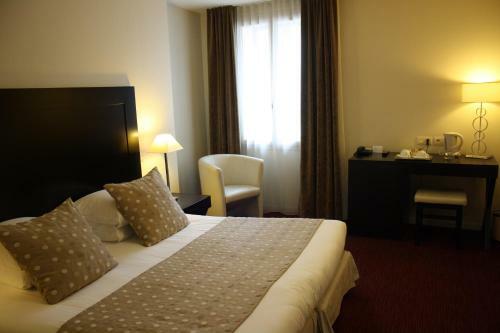 Hotel H�tel Burgevin