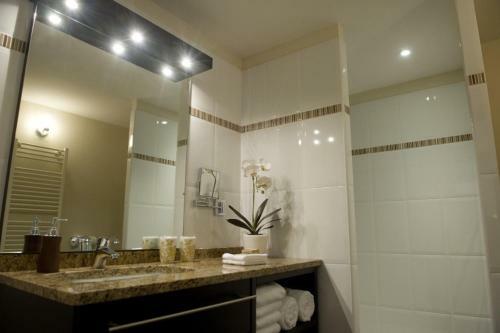 Hotel H�tel Burgevin