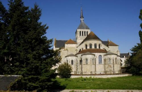 Hotel H�tel Burgevin