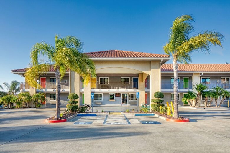 Hotel Signature Temecula