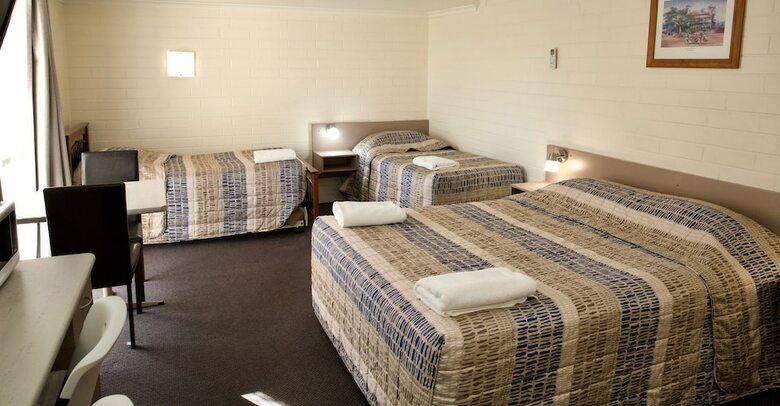 Pioneer Motel