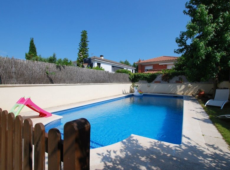 Villa Holidays House