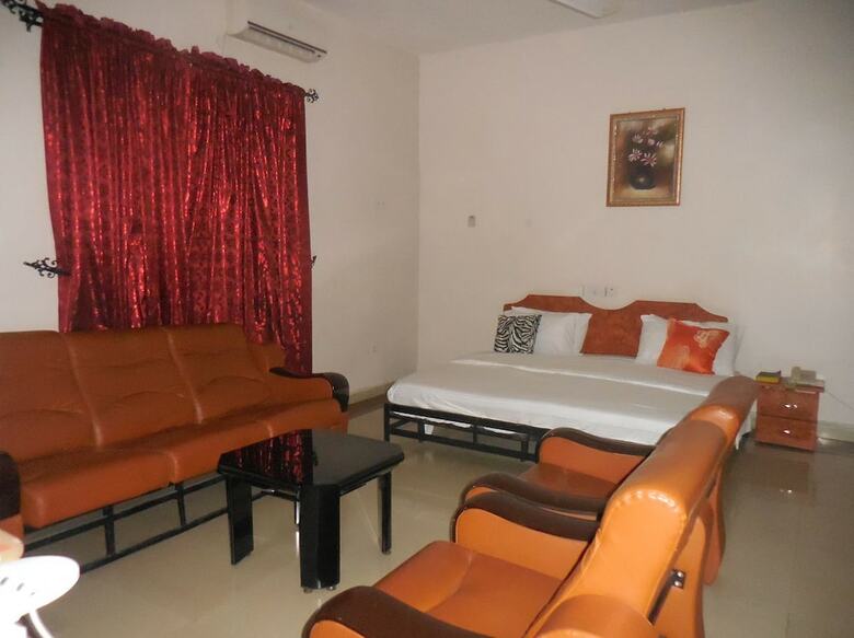 Clen Phil Hotels And Suites