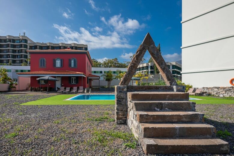 Villa Century House