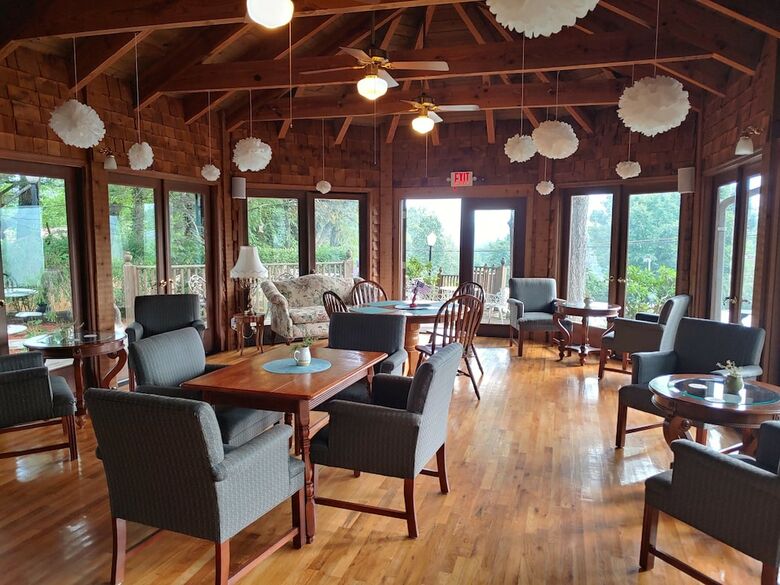 Posada Mckinley Edwards Inn