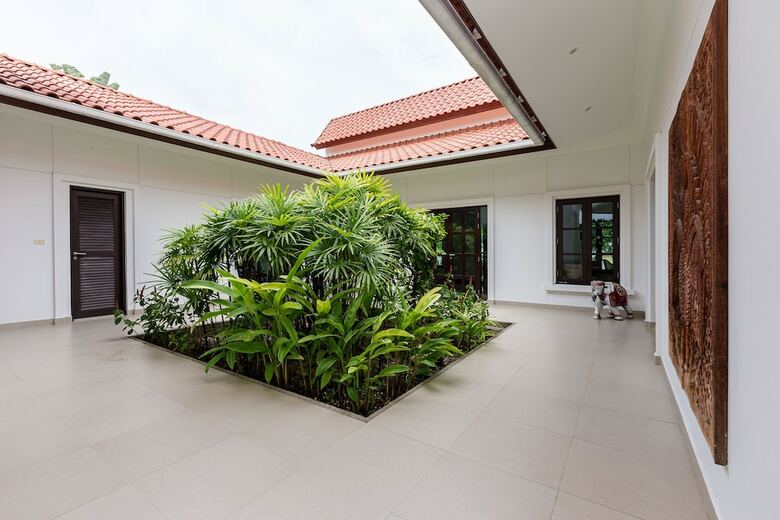 3 Bedroom Pool Villa In Banyan Residence 3b97