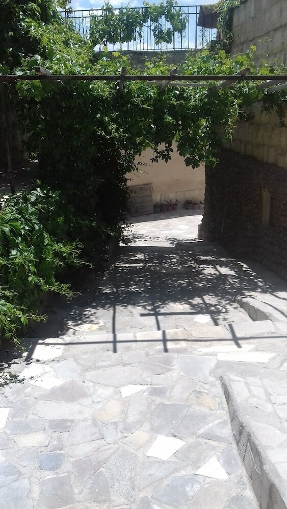 Aziz Cave Hotel