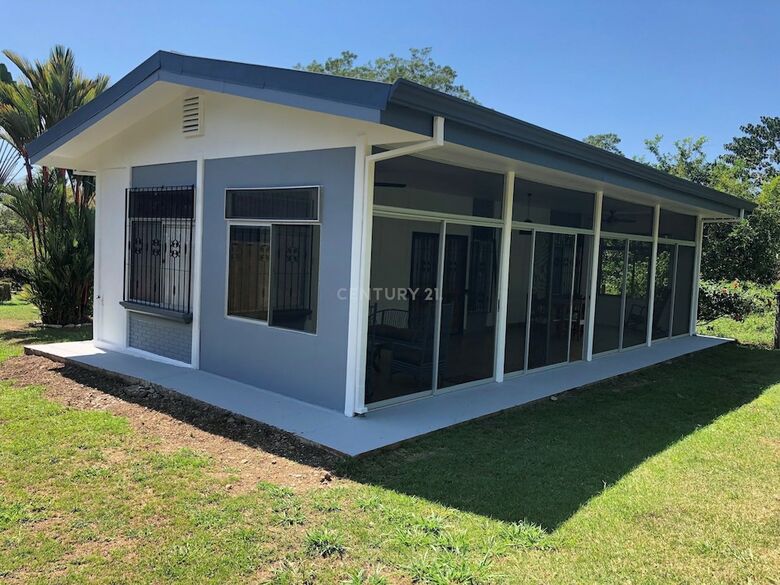 Casa Eva Ojochal