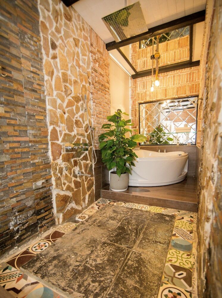 7s Hotel Koi Boutique