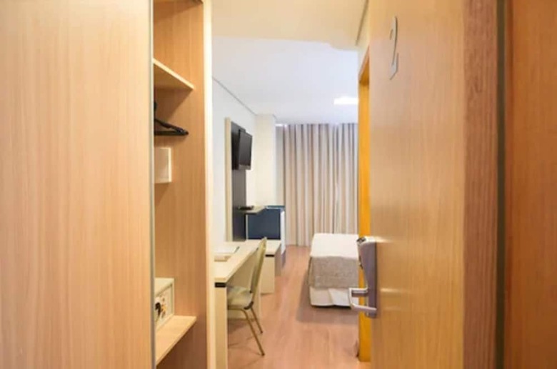 Hotel Financial