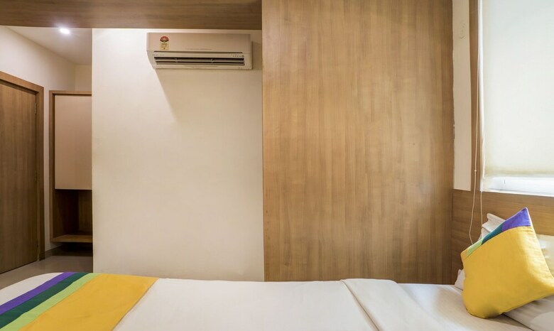 Hotel Treebo Trip Everest Lodging