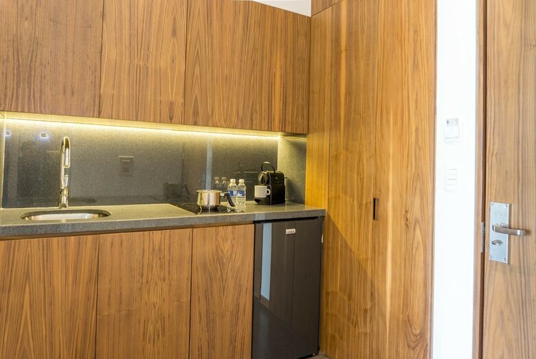 Aparthotel Suites Bq