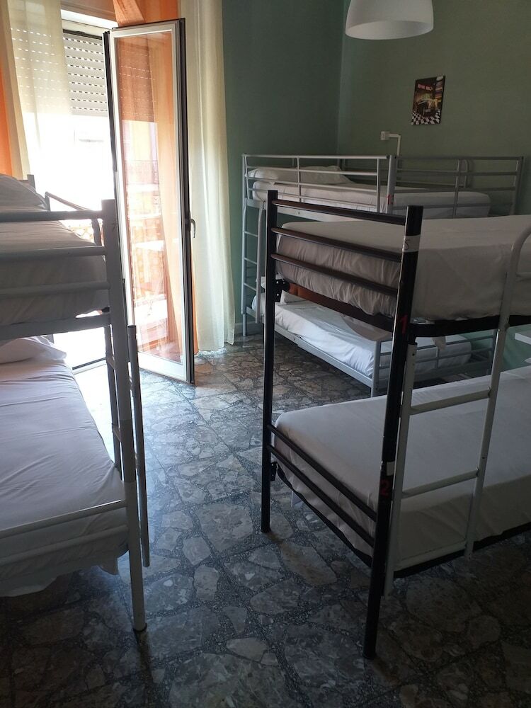 Hotel Hostel Alexander