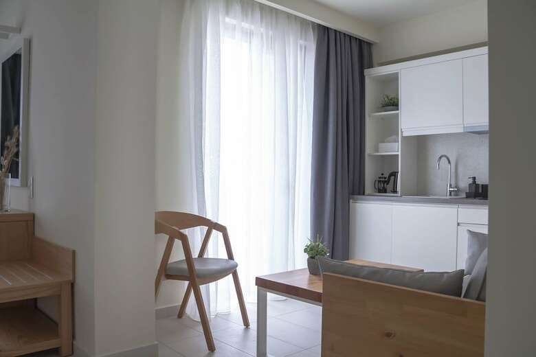 Aparthotel Kyma Suites
