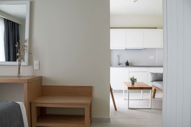 Aparthotel Kyma Suites