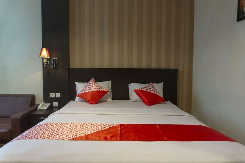 Oyo 1161 Stefani City Hotel